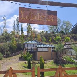 La Antonia, cabaña al pie de la montaña