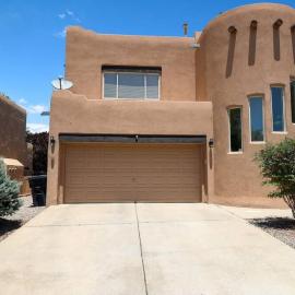 Home near Balloon Fiesta Park!, hotel ad Albuquerque