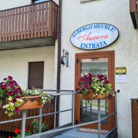 Albergo Meublé Aurora – hotel w mieście Edolo
