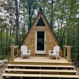 Rustic Cabin in Maine Woods-The Beech, hotel in North Lovell