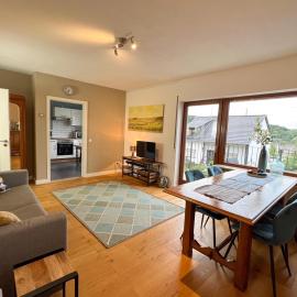 Haus Rosenberg، فندق في Wiltingen