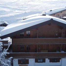 Zillertal-Arena 42m2 (2-6 persons: 2adults +4kids), hotel in Krimml
