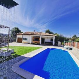 Casa Rural Zahoko, hotel v destinácii Guadalajara