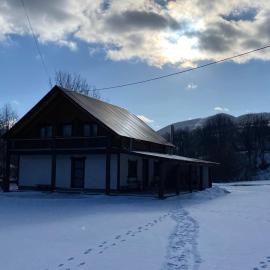 Шепіт річки, hotel in Synevyr