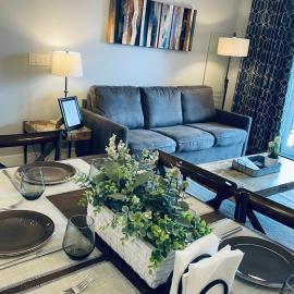 Family friendly 2BR/2BA condo - Views & Location!!, מלון בקאנמור