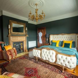 House of Brohedyn, hotel a Newcastle Emlyn