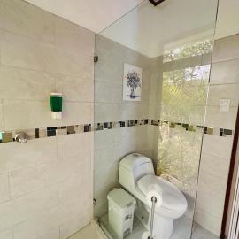 CABAÑAS DEL LAGO / BUNGALOWS, hotel in San Ramón