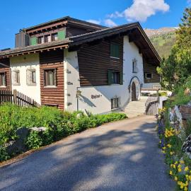 Stgirat (356 Ac) – hotel w mieście Valbella