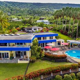 Luana Inn, hotel in Captain Cook