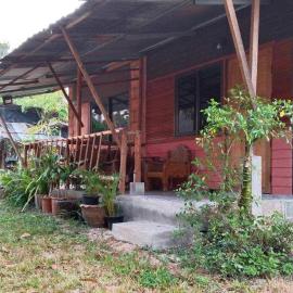 Adinda house อดินดาเฮาส์, hotel in Chiang Dao