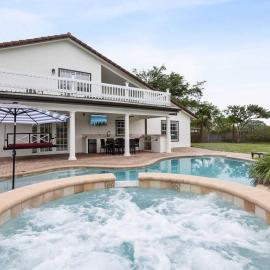 Escondida Drive - Minimum 3 Night Stay