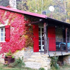 Cottage a Bossolasco con piscina