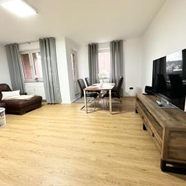 Traumhafte Ferienwohnung zentral, Hotel in Nordenham