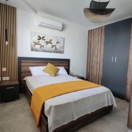 Sea Breeze Duplex Deluxe Penthouse, hotel din Marsaskala