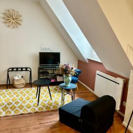 Fleure de Ly / Superb studio flat in Old Town