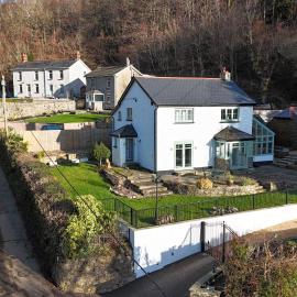 Peaceful Haven: Nature, Luxury, Wellbeing & Cuisine, hotel a Risca