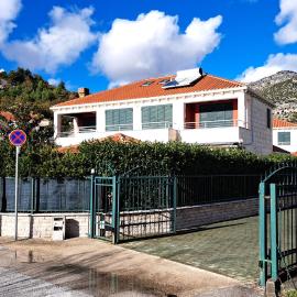 Villa Elizabeth,Slano,pool,sauna,garden, 4 persons, khách sạn ở Slano