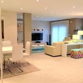 Holiday Calm Villa - Beach & Pool, hotel in Atouguia da Baleia