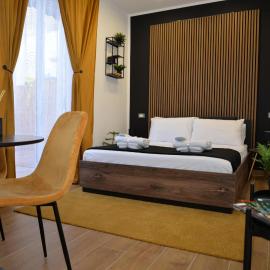 Viesnīca BlackWoody Contemporary Rooms - Napoli Centro Storico Neapolē