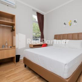 Palm Eight Mitra RedDoorz