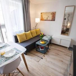 Jauki studija su dideliu balkonu Nidos centre