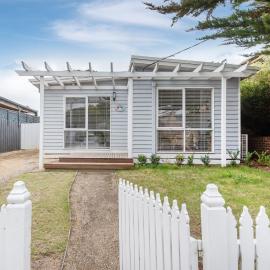 Cutest Cottage on Fourth walk to the Beach
