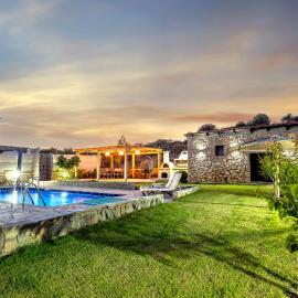 Memi Beach front Villa