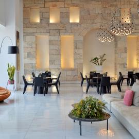 Athenaeum Grand Hotel, hotel Athénban