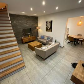 Maison 3 chambres proximité aéroport et grand axes, hotel a Charleroi