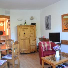 Résidence Miravidi - Beau studio pour 4 personnes, décoré dans une ambiance chalet, proche des pistes et des commerces, au cœur du village du Charvet MAE-1946
