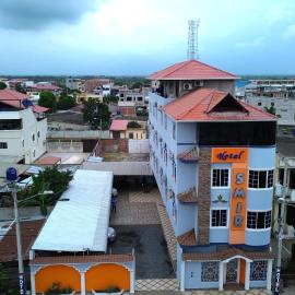 Hotel SMIR, Huaquillas、Huaquillasのホテル
