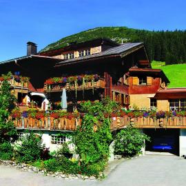 Biobauernhof Gehrnerhof am Arlberg, hotel v destinácii Warth am Arlberg