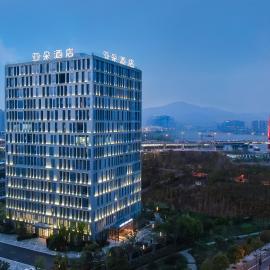 Atour Hotel Zhijiang Bridge