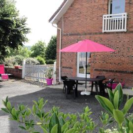 Gîte de France Gite de la tuilerie 3 épis - Gîte de France 3 personnes MAE-9394, hotell sihtkohas Arnac-Pompadour