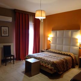 Hotel L'Approdo, hotel v destinácii Brindisi