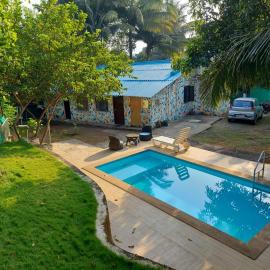 LAKSHMI FARM, hótel í Alibaug