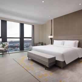 Wyndham Garden Chuxiong Downtown, hotel u gradu Chuxiong
