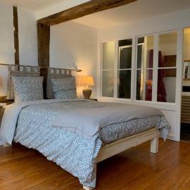 Le tertre Chartrain - Maison de ville, hotel in Chartres