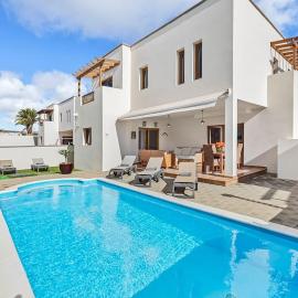 Villa Nica, hotel in Costa Teguise