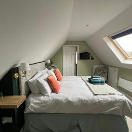 Cotswold Retreat - Private & Peaceful, hotel in Horley