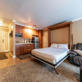 Cozy Deluxe Studio #131 at Donner Lake Village、トラッキーのホテル