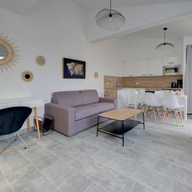 Les Forges fond, hotel in Avoine