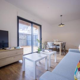 Appartement Neuf à Loudenvielle - 6 pers, 2 ch, terrasse sud, proche télécabine et Balnéa - FR-1-695-12, khách sạn ở Loudenvielle