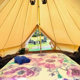 Glamping at Zeehan Bush Camp, hotel v destinaci Zeehan