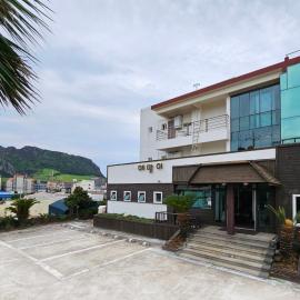 Seongsan Sunrise Pension, khách sạn ở Seogwipo