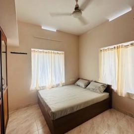 Homestay Guruvayur, 2 AC Bedrooms, Hall, Veranda, Kitchen, hotel in Guruvāyūr