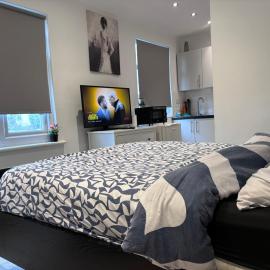 Romford Cosy Studio Flat, hotel u gradu Havering atte Bower
