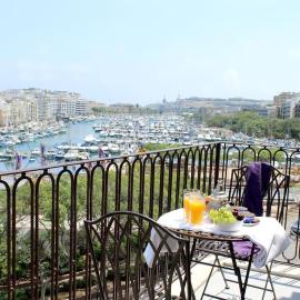 The Authentic Place, hotel a Msida