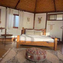 Best View Romantic Cabin In Eco Village Klil, хотел в Clil