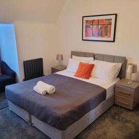 Silvertree Lodge - 2 double bed flat with parking, hotel in Hemel Hempstead